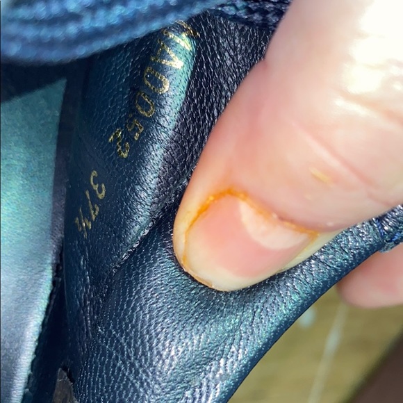 AUTHENTIC LV navy monogram canvas & leather sneaks - Picture 11 of 16